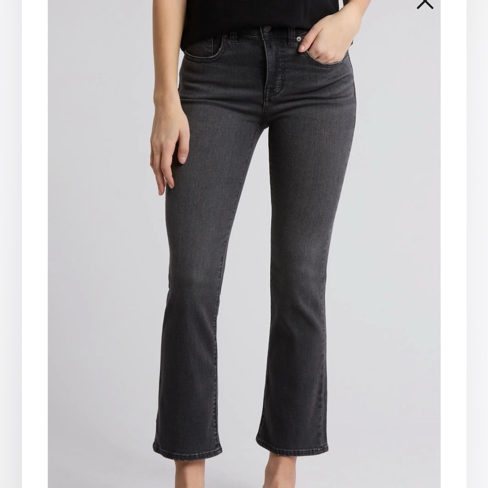Madewell Mid Rise Kick Out Jeans Size 26 Denaud Wash